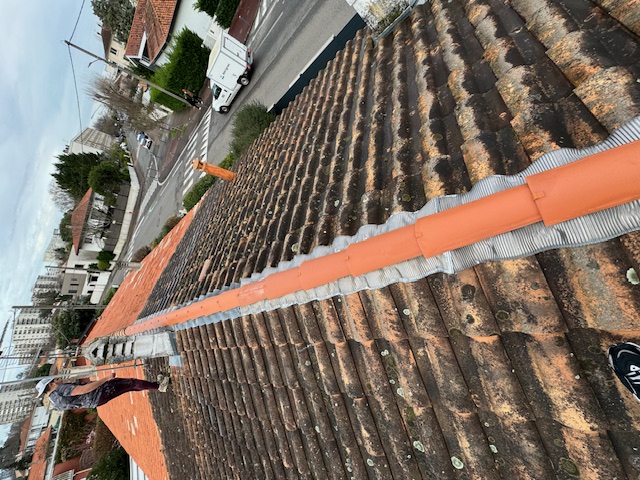 Faîtage tuiles rénové